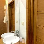 Apartman Centrally Located Overlooking Vermanes Park Riga